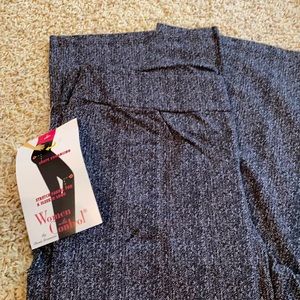 Women with Control shape enhancing tweed pants